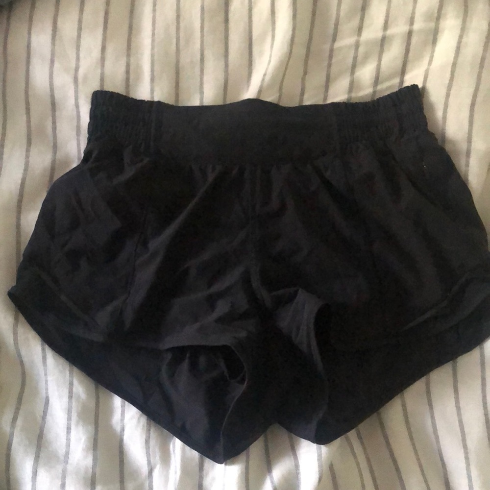 Lululemon shorts 4 Reg.
